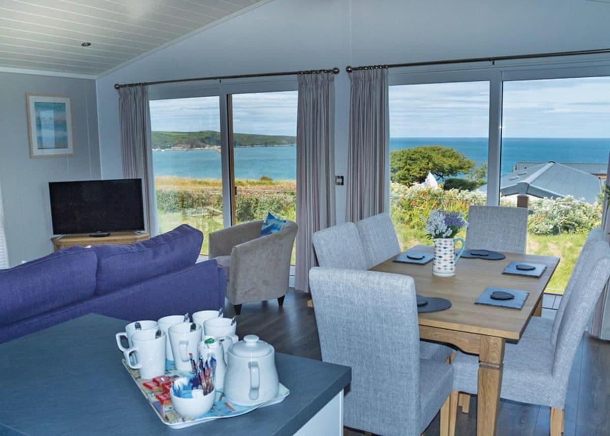 Fishguard Bay Resort Llanllawer Eksteriør billede